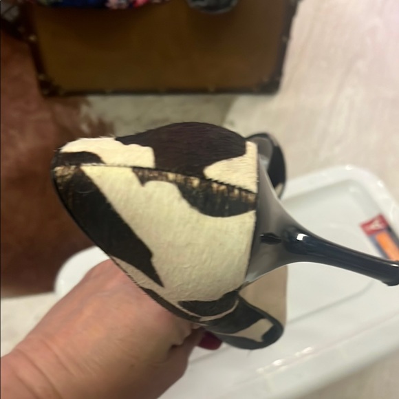 Guess Black and White Slingback Heels - Picture 7 of 9